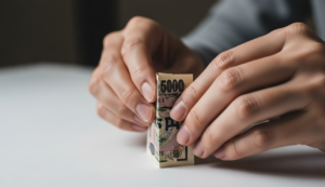 お悔やみを五千円札で贈る際のマナー|香典袋の書き方や注意点