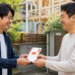 上棟式のお祝いは友達からいくら？相場・のし袋の書き方・渡し方を解説
